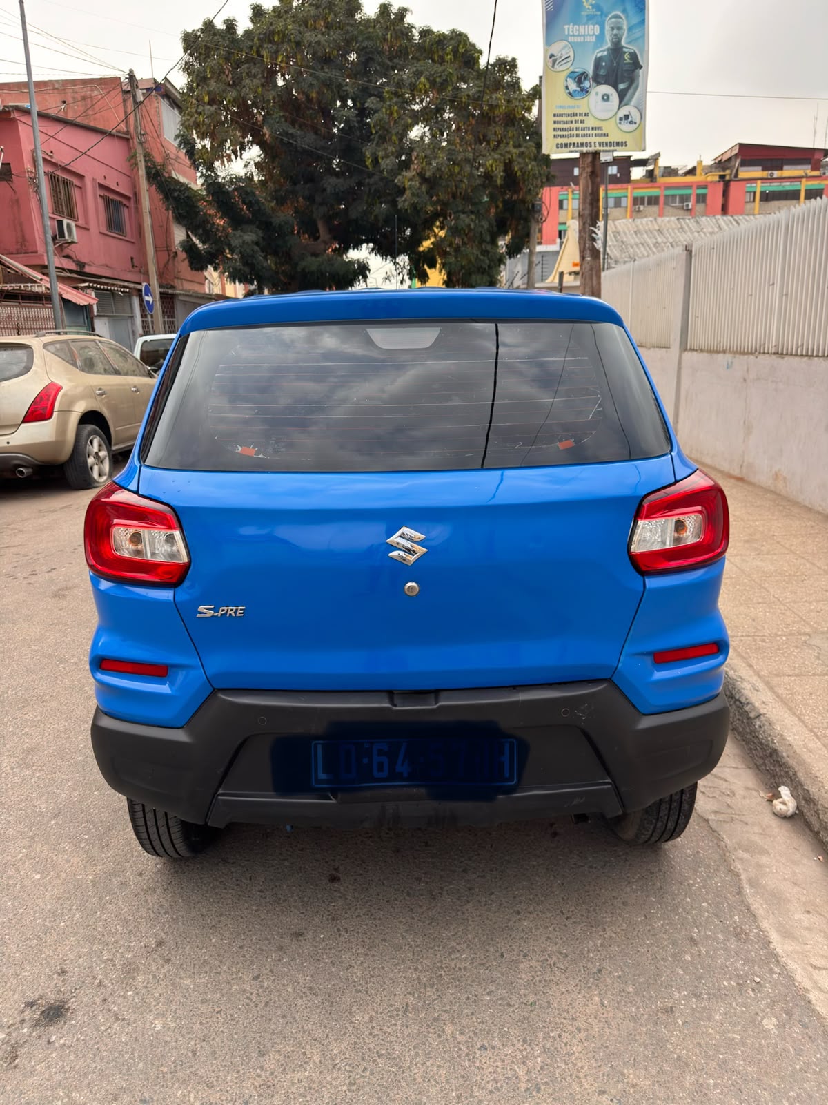NgolaAuto — O Mercado Automóvel de Angola